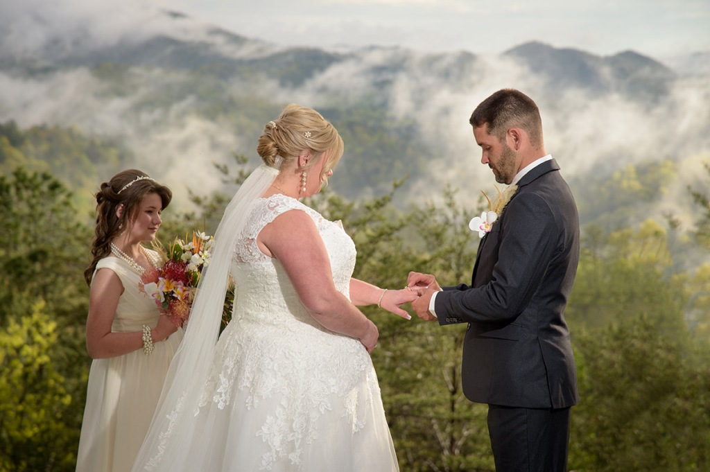 weddings and elopements in the Smoky Mountains